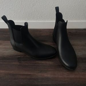 Black Chelsea Rain boots